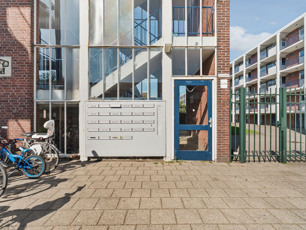Wolvenrade 103, 'S-GRAVENHAGE