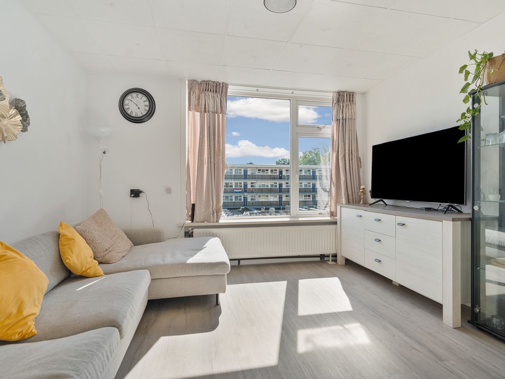 Wolvenrade 103, 'S-GRAVENHAGE
