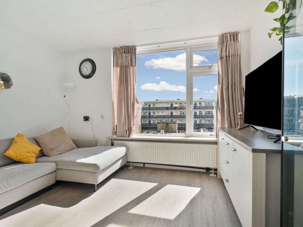 Wolvenrade 103, 'S-GRAVENHAGE