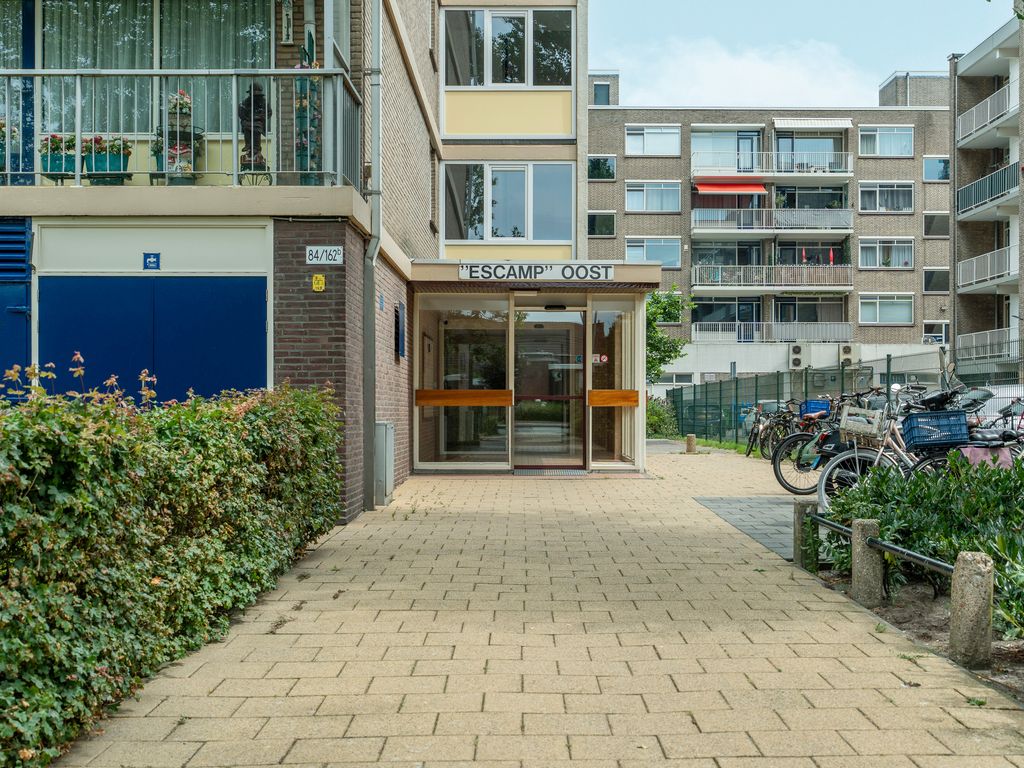 Leyweg 106A, 'S-GRAVENHAGE