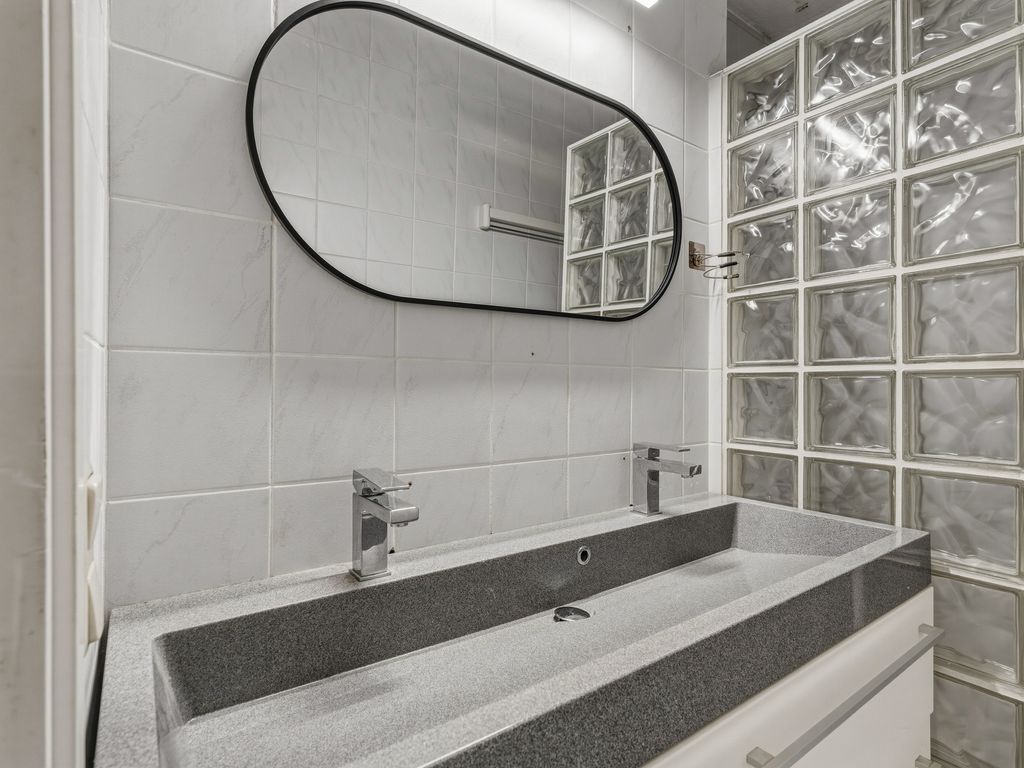 Leyweg 106A, 'S-GRAVENHAGE