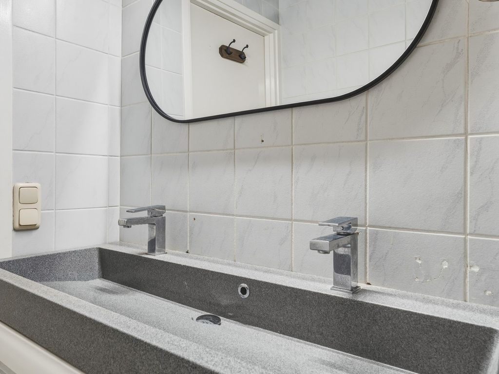 Leyweg 106A, 'S-GRAVENHAGE