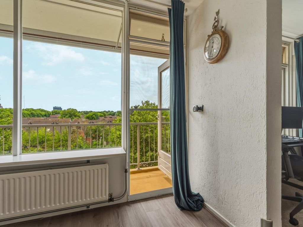 Leyweg 106A, 'S-GRAVENHAGE