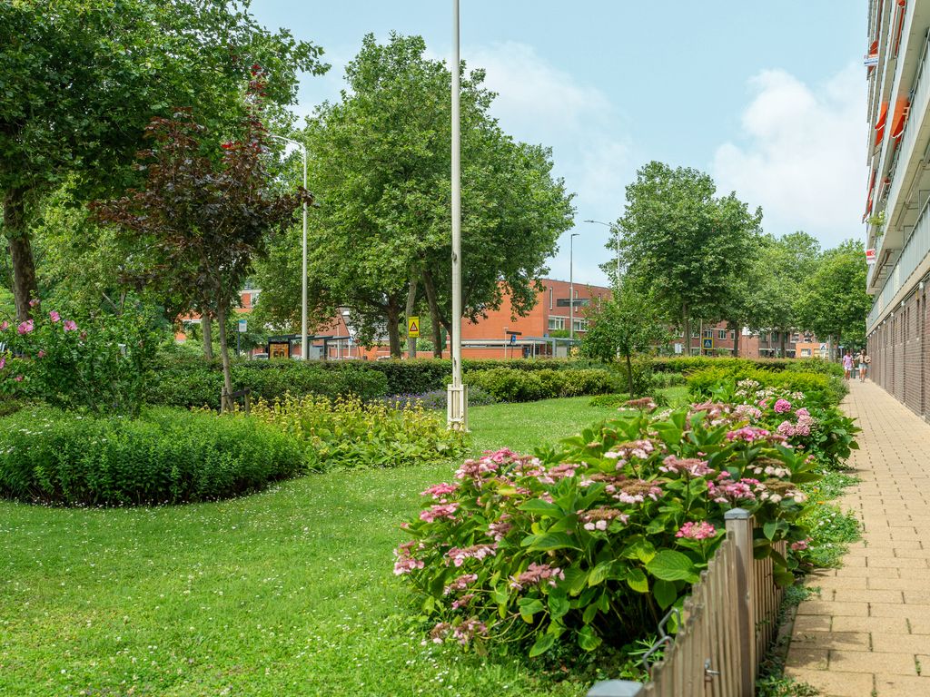 Leyweg 106A, 'S-GRAVENHAGE