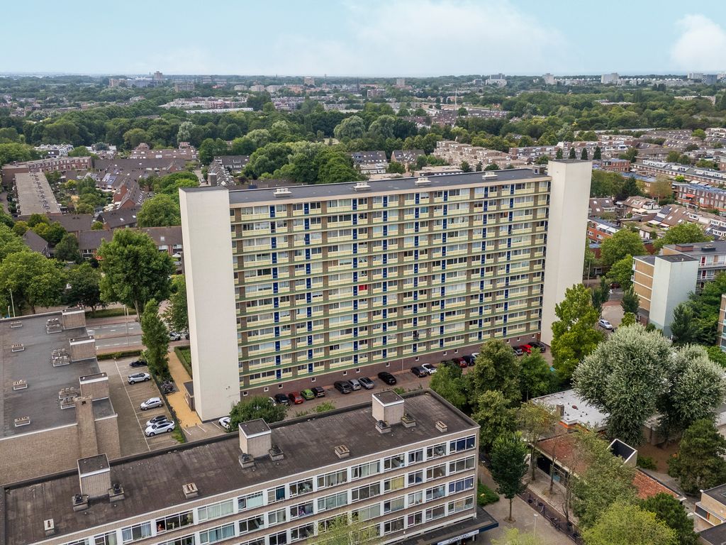 Leyweg 106A, 'S-GRAVENHAGE