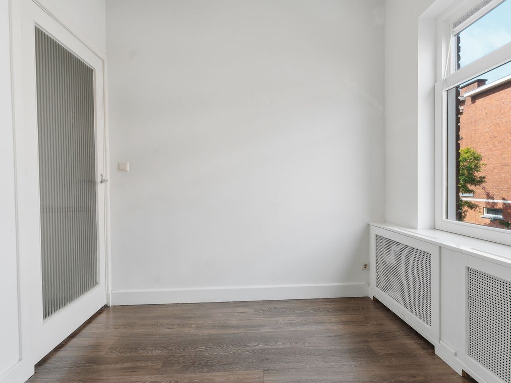 Bennekomstraat 15, 'S-GRAVENHAGE