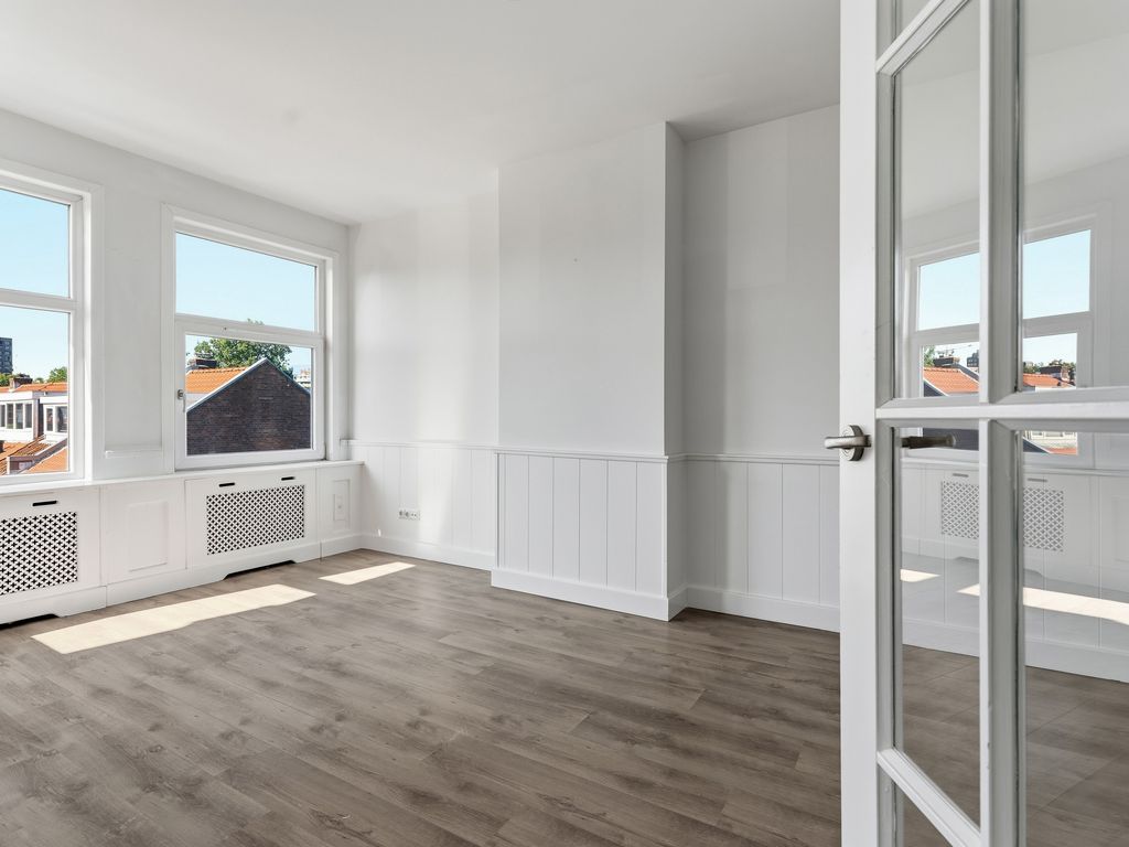 Capadosestraat 214, 'S-GRAVENHAGE