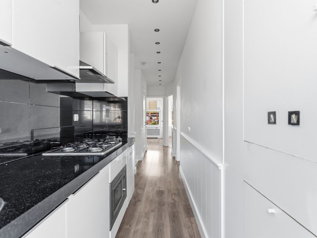 Capadosestraat 214, 'S-GRAVENHAGE