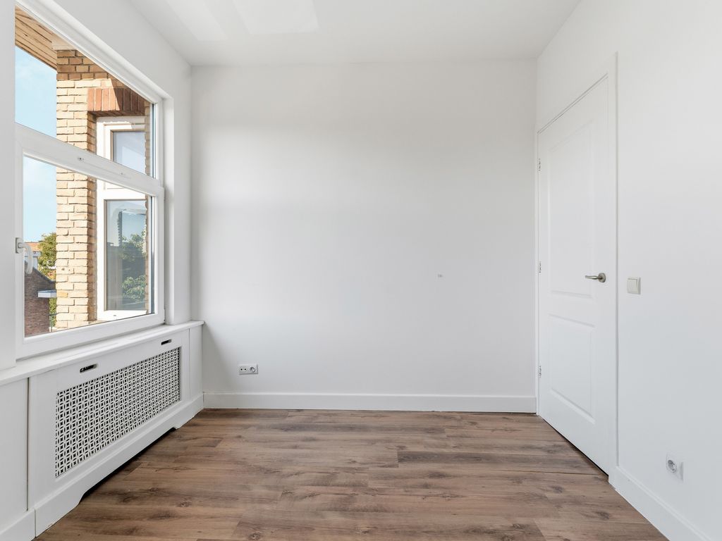 Capadosestraat 214, 'S-GRAVENHAGE