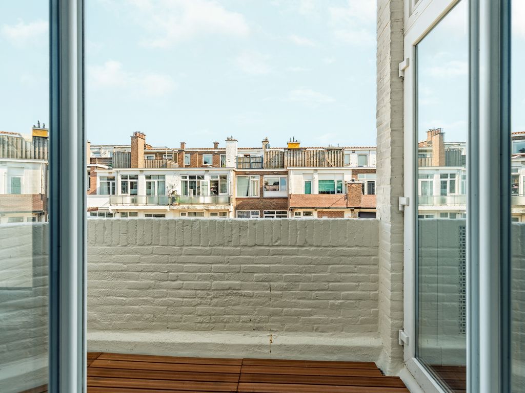 Capadosestraat 214, 'S-GRAVENHAGE