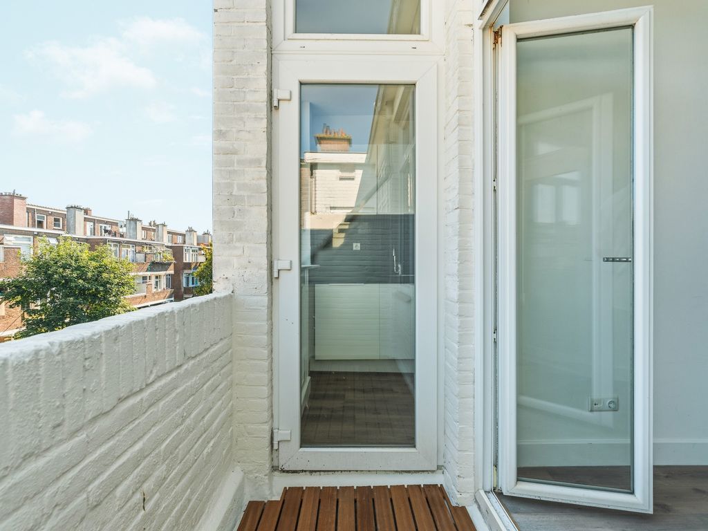 Capadosestraat 214, 'S-GRAVENHAGE