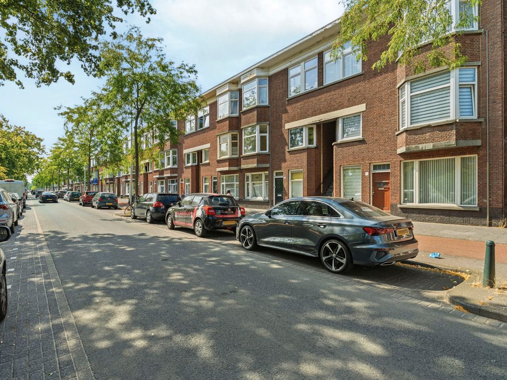 De la Reyweg 307, 'S-GRAVENHAGE