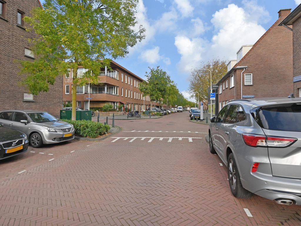 Beetsstraat 315, 'S-GRAVENHAGE