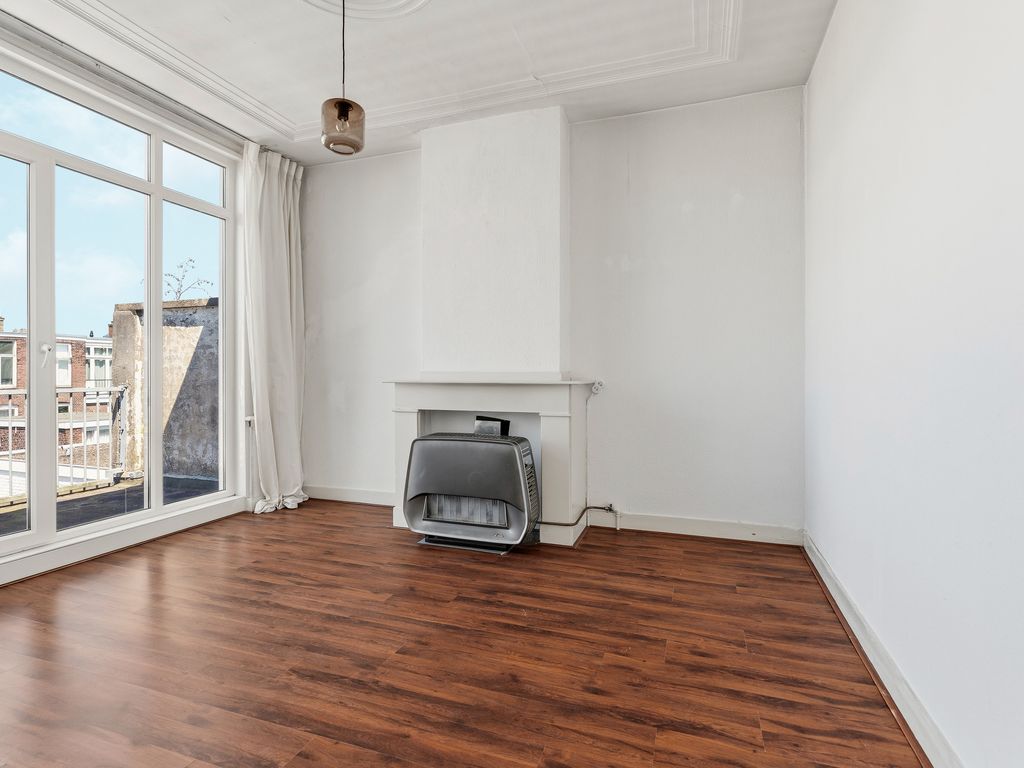 Van Loostraat 115A, 'S-GRAVENHAGE