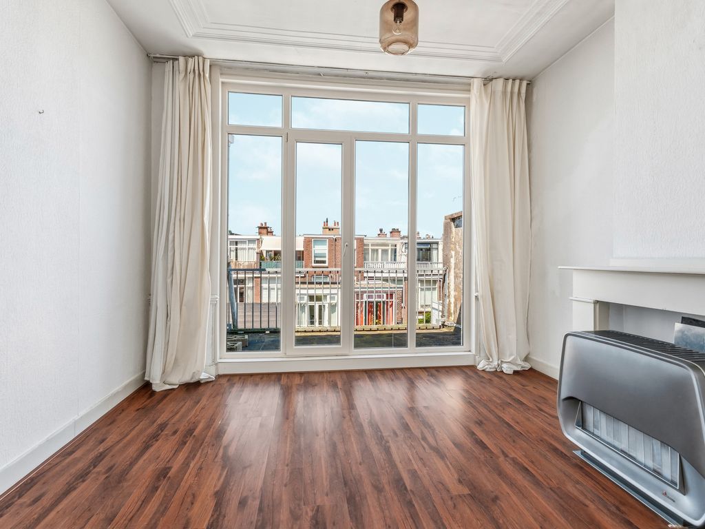 Van Loostraat 115A, 'S-GRAVENHAGE