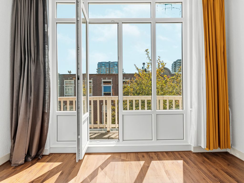 Van Loostraat 115A, 'S-GRAVENHAGE
