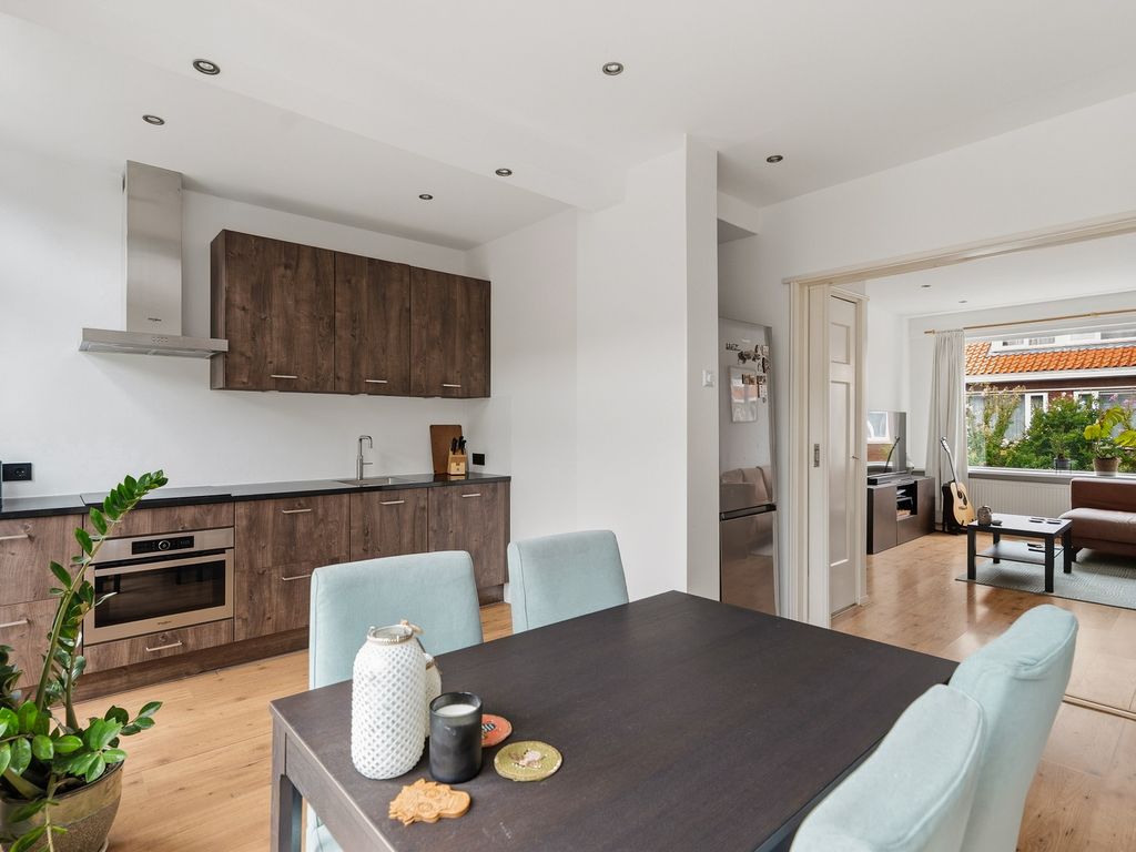 Leersumstraat 58, 'S-GRAVENHAGE
