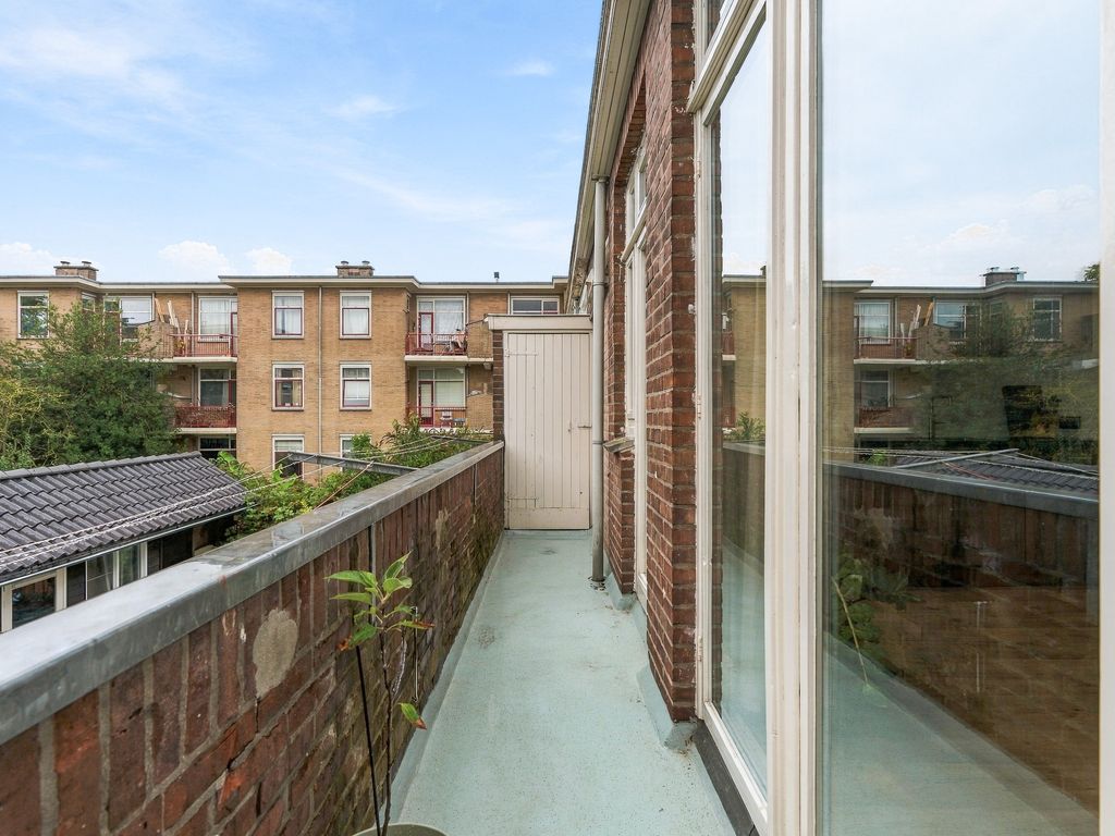 Leersumstraat 58, 'S-GRAVENHAGE