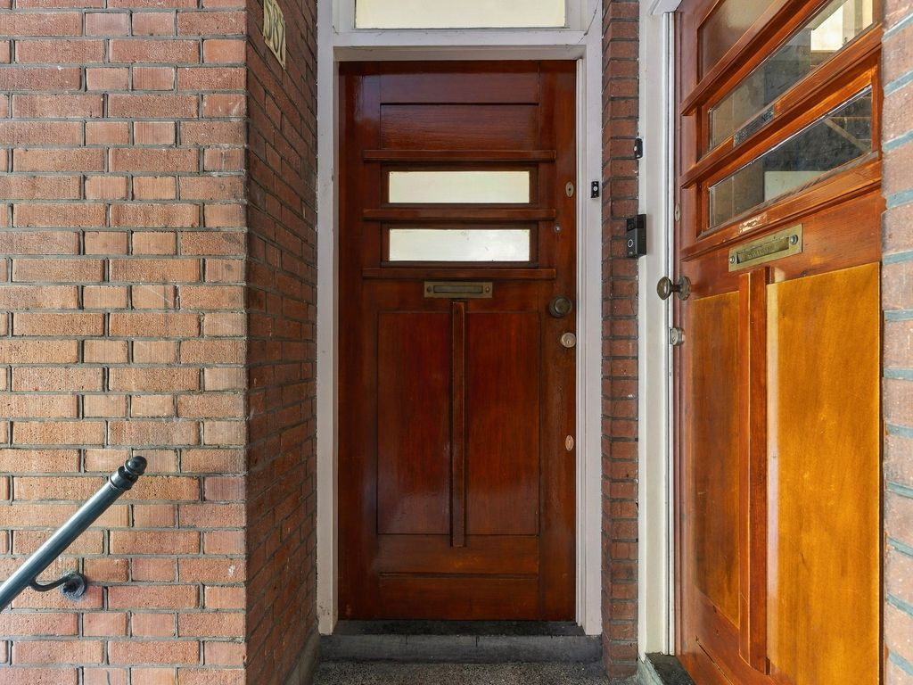 De la Reyweg 587, 'S-GRAVENHAGE