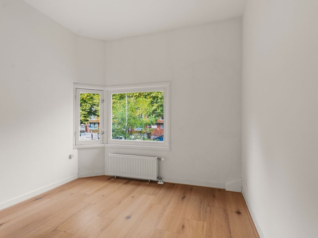 De la Reyweg 587, 'S-GRAVENHAGE
