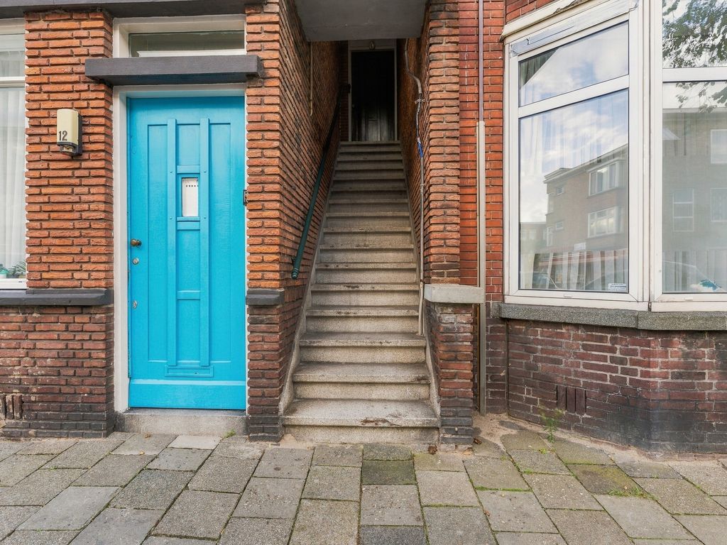 Schaarsbergenstraat 12B, 'S-GRAVENHAGE