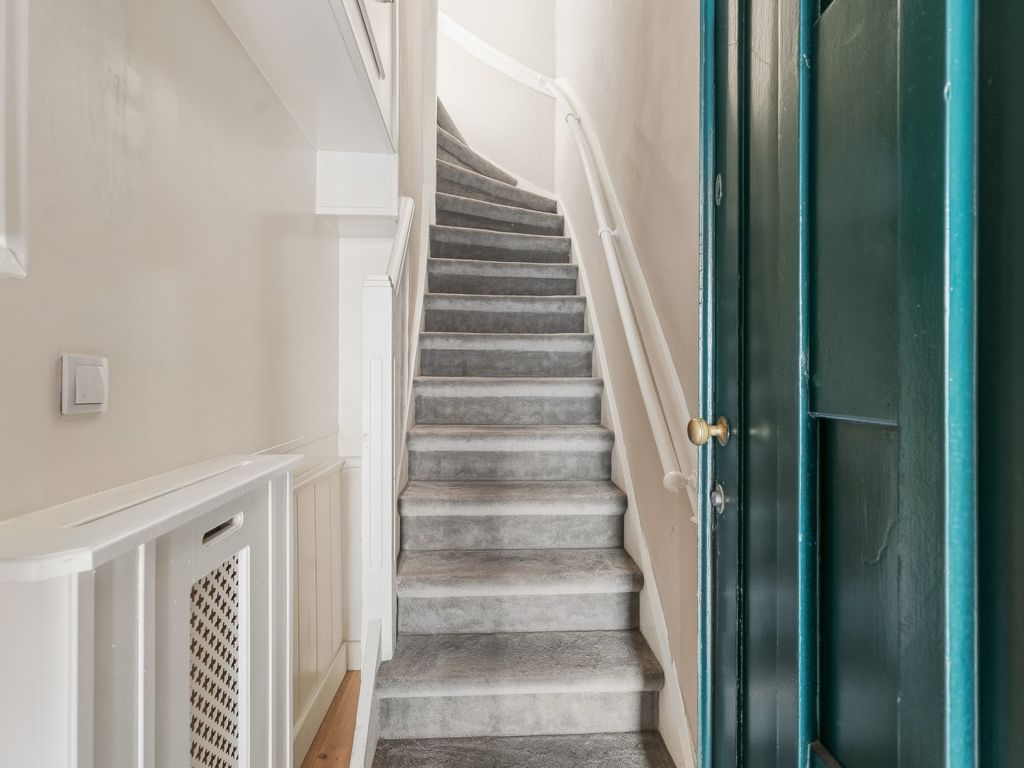 Schaarsbergenstraat 12B, 'S-GRAVENHAGE