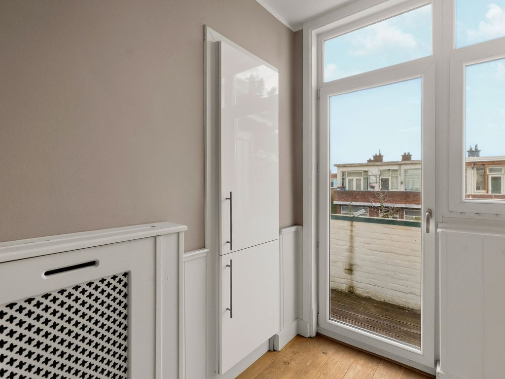 Schaarsbergenstraat 12B, 'S-GRAVENHAGE