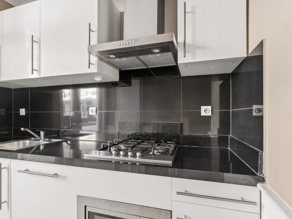 Schaarsbergenstraat 12B, 'S-GRAVENHAGE
