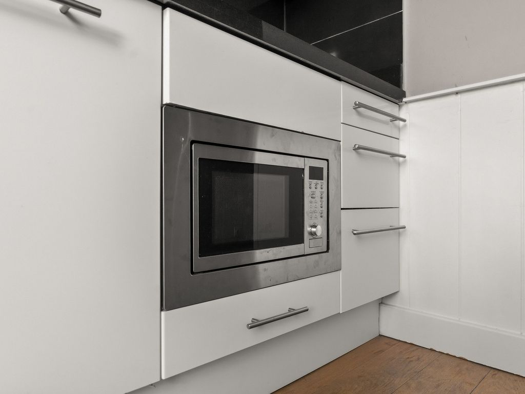Schaarsbergenstraat 12B, 'S-GRAVENHAGE