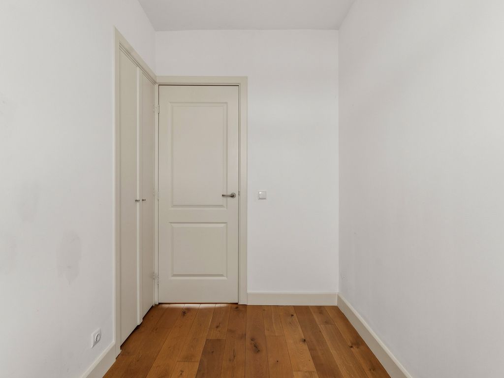 Schaarsbergenstraat 12B, 'S-GRAVENHAGE