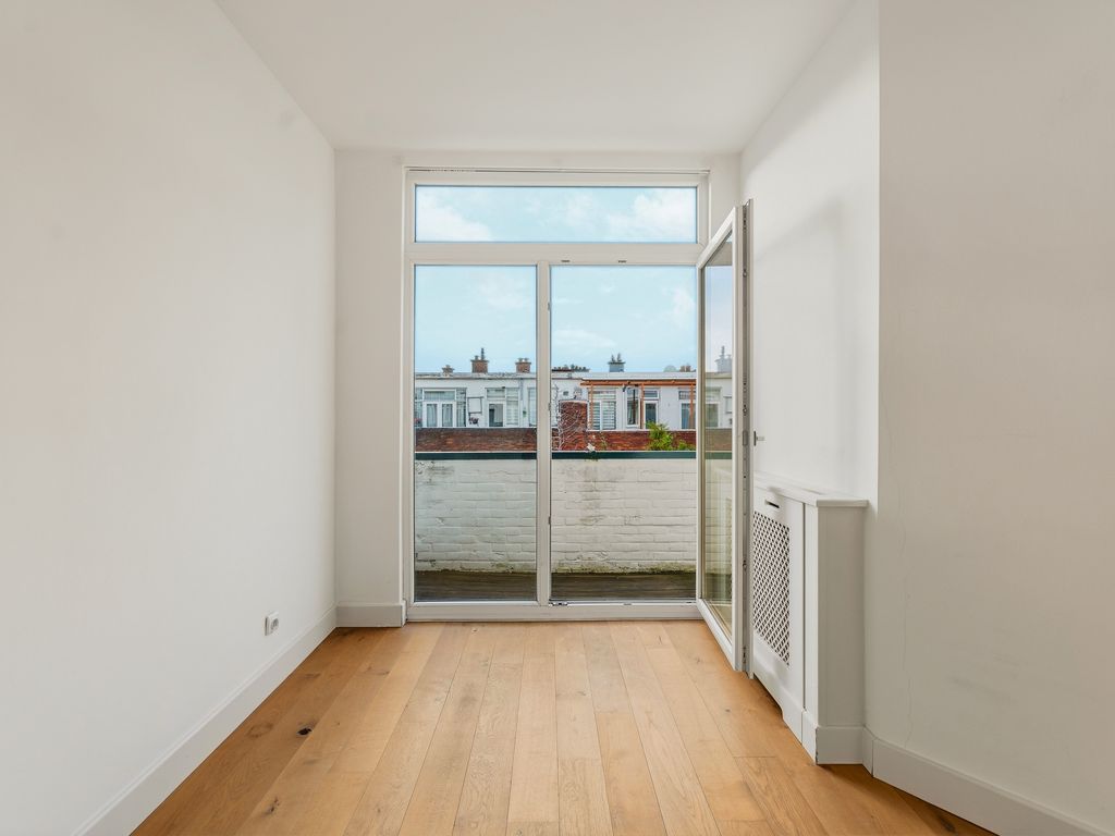 Schaarsbergenstraat 12B, 'S-GRAVENHAGE