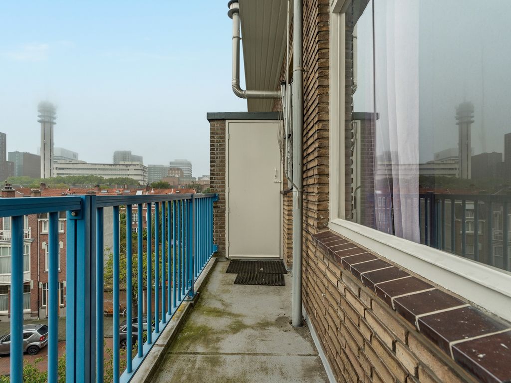 Juliana van Stolberglaan 77, 'S-GRAVENHAGE