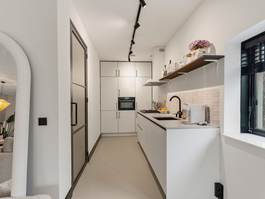 Muiderstraat 93, BERKEL EN RODENRIJS