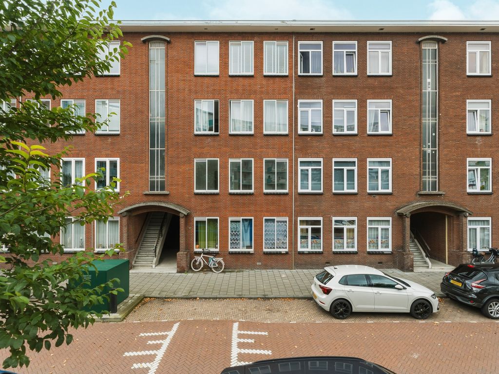 Reviusstraat 67, 'S-GRAVENHAGE
