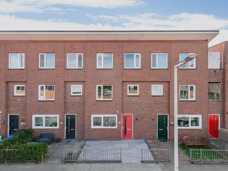 Beugstraat 72, Hoogvliet