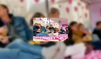 Bakker Bart komt met Valentijnsbed