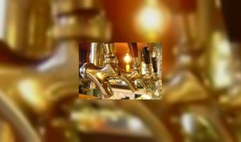 CafÃ© de Pui feestelijk heropend