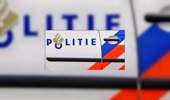 'CafÃ©propper' beplakt politieauto