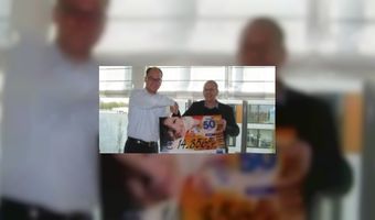 Koekfabrikant haalt bedrag op voor KiKa 