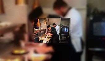 Cooqing laat hobbykoks koken in professionele keuken