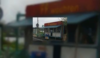 Cafetaria Effe Wachten heropent deuren