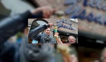 Bolletje boterbabbelaar-ijs graag!