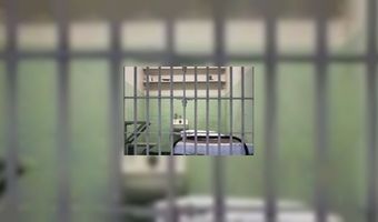 Stel verblijft in b&b zonder te betalen