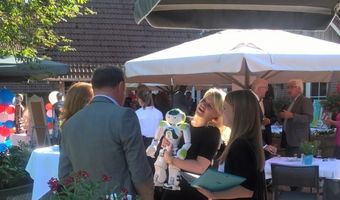 Hampshire Hotel De Broeierd houdt 1e haringparty