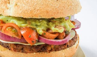 Eurest introduceert groente-seizoenburgers van &samhoud food