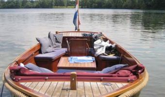 Verhuurders woonboten in Amsterdam strenger gecontroleerd