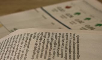 Hospitality Management 25 jaar: krantenmachine brengt papieren krant per satelliet (2001)