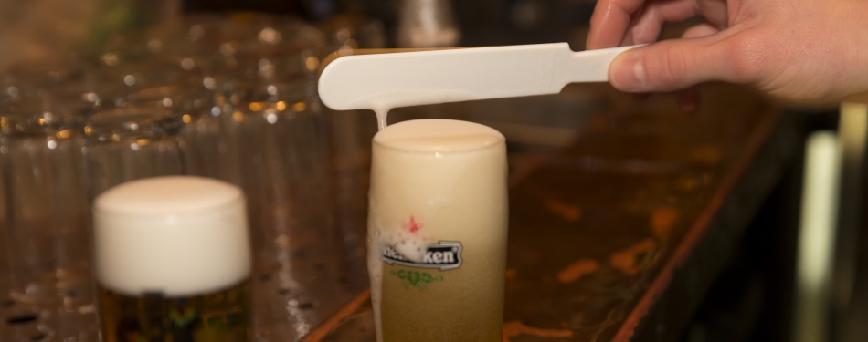 Nooit meer bier uit glas tijdens carnaval