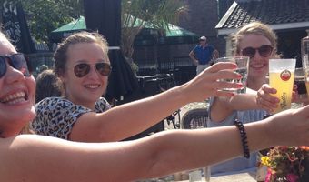 Nederlanders drinken steeds minder