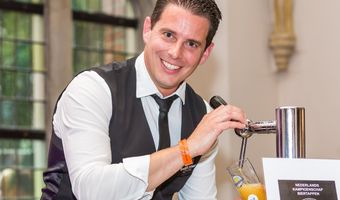 Erwin Stokmans wint Fries kampioenschap bier tappen